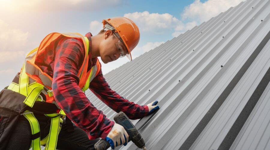 Professional gutter cleaning in Simpson, WV